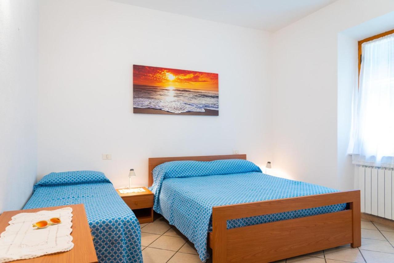 Appartamento Passeggiata Al Mare Marina di Campo Bagian luar foto